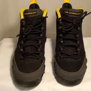 AIR JORDAN 9 RETRO SNEAKERS SIZE 4Y